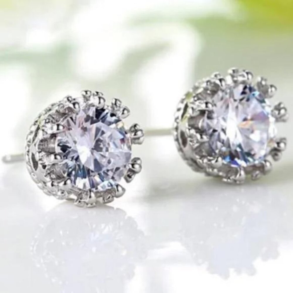925 STERLING SILVER DIAMOND CROWN EARRINGS, BEAUTIFUL EARRINGS, CUTE EARRINGS.